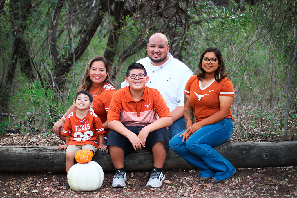 Texan Bulldogs family
